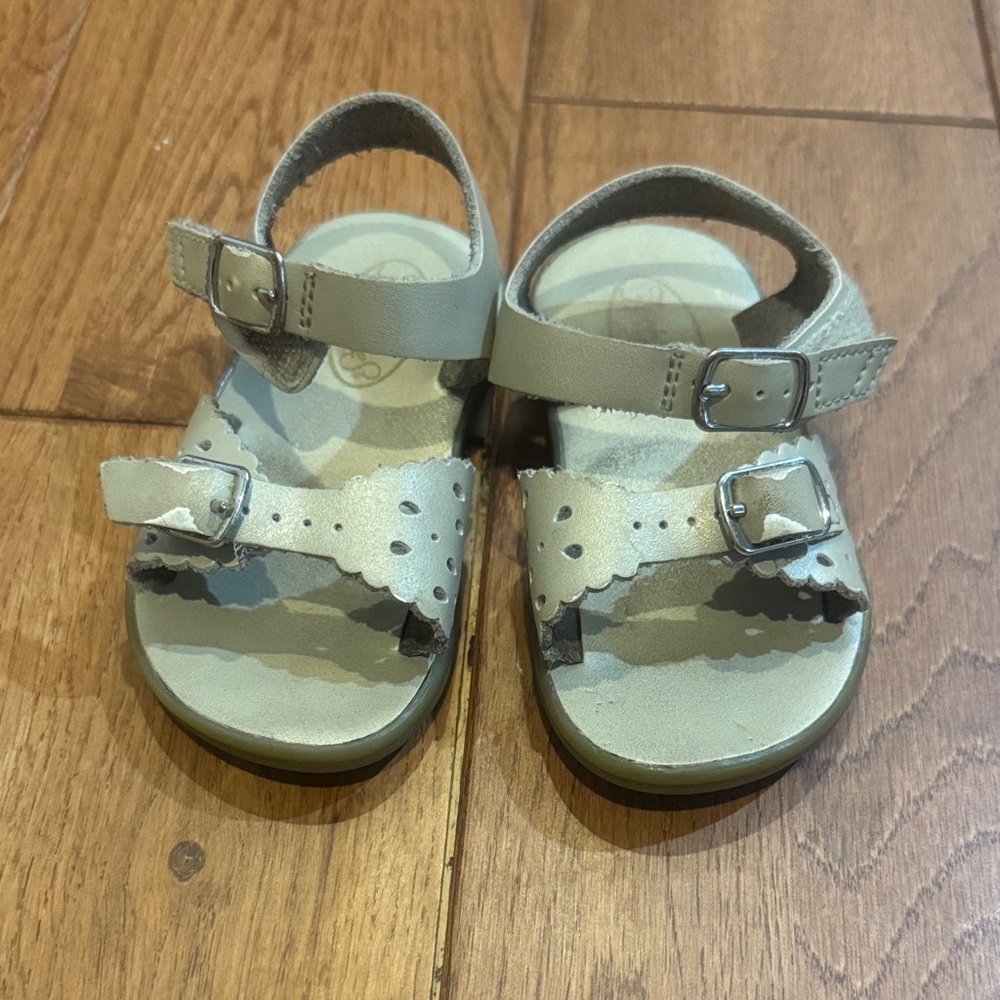Footmates 6c light gold Sandals